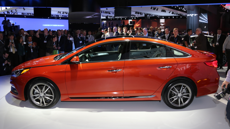 Illustration for article titled The 2015 Hyundai Sonata Is Large, Robust And Orange